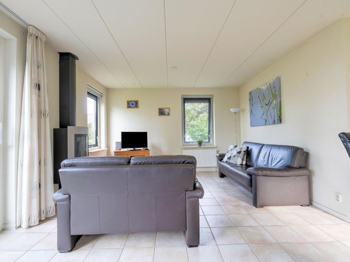Serene Holiday Home In Gaasterl N Sleat Sondel Exteriér fotografie